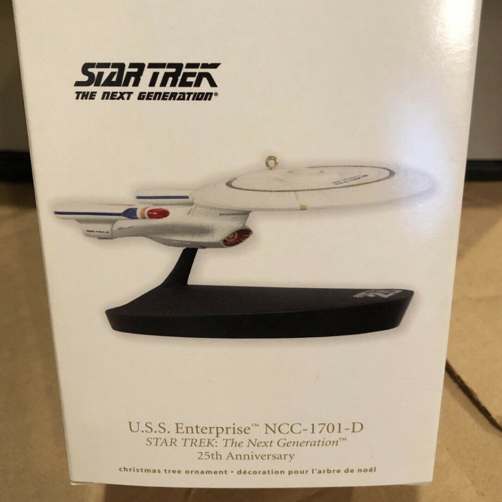 Hallmark Star Trek USS Enterprise NCC-1701-D 2012